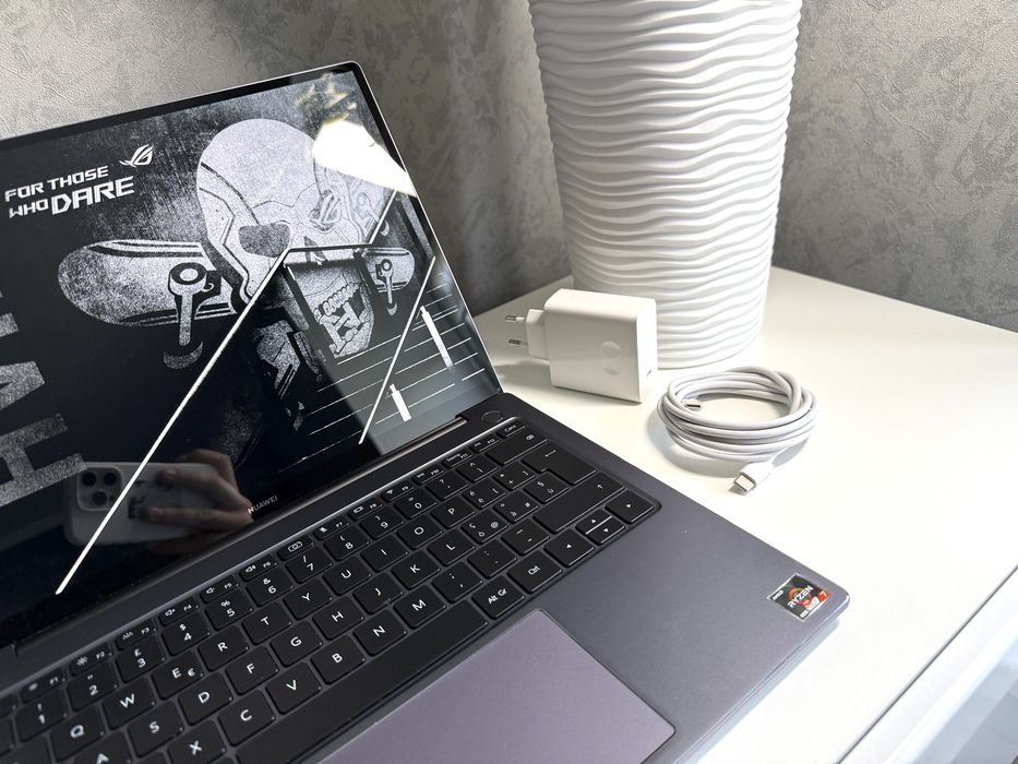 Huawei MateBook X 14 / Ryzen7 16-ядер /512/16/2K (Б/У)