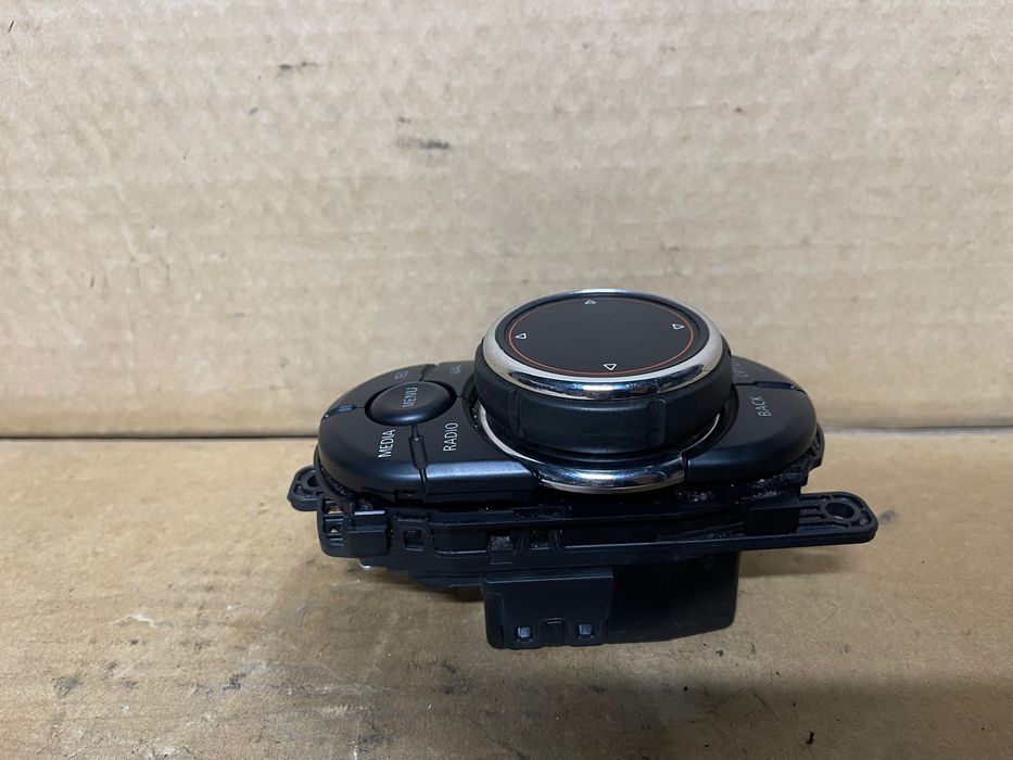 COMANDO MULTIMEDIA IDRIVE MINI COOPER D F56/ 9350.735 02 Viseu • OLX.pt
