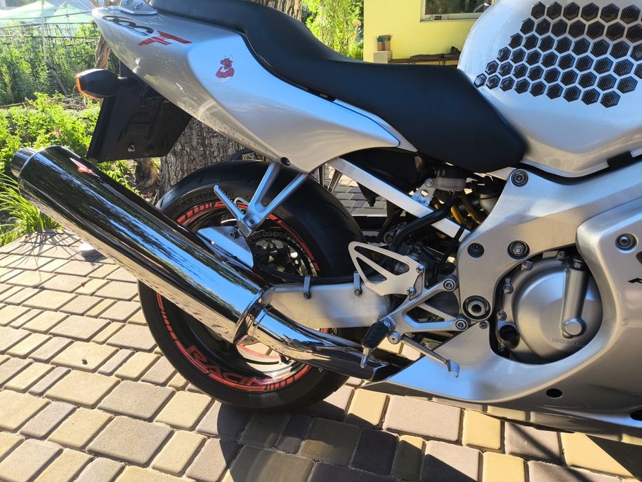 Продам honda cbr 600 f4i