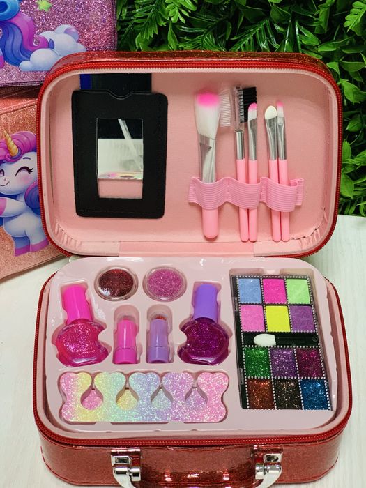 Дитяча косметика в чемодвні , Май Літл Поні !!!