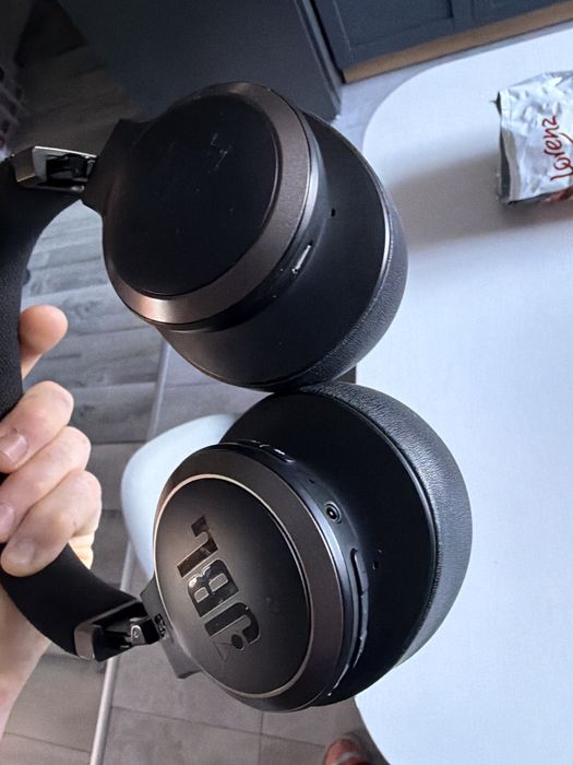 Słuchawki JBL  LIVE650BTNC