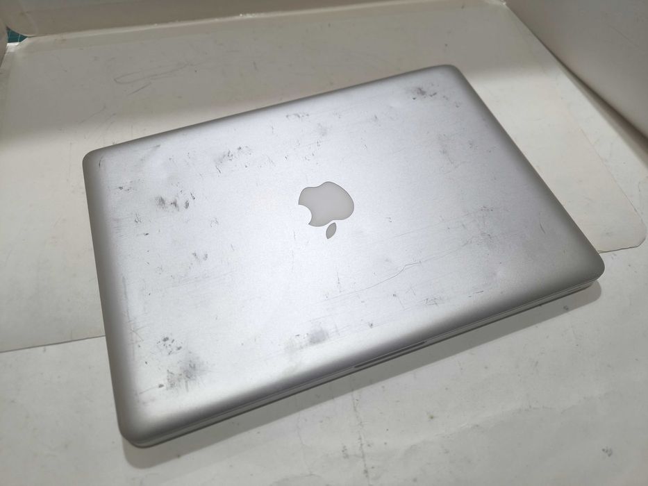 Apple Macbook Pro 13 i7 8GB ram SSD 128GB