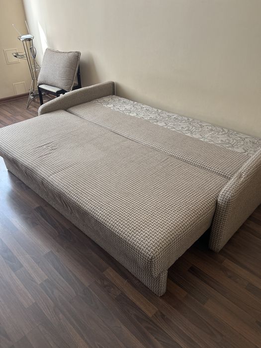 Продам диван большой
