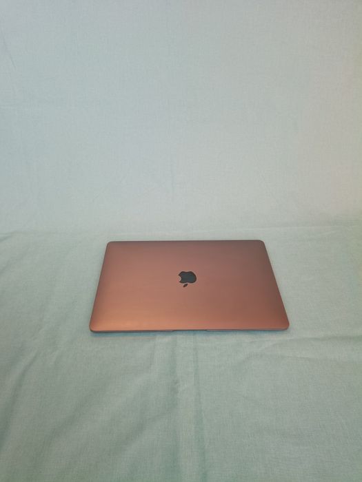 MacBook Air 13" (2020) – Cinzento Espacial – Bom estado