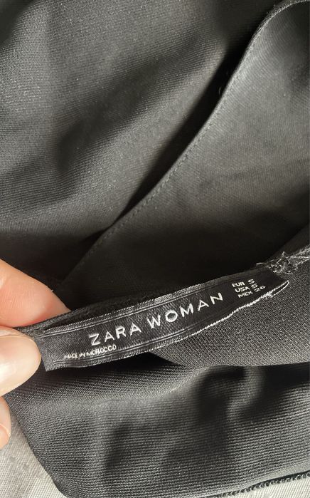 Czarna sukienka Zara