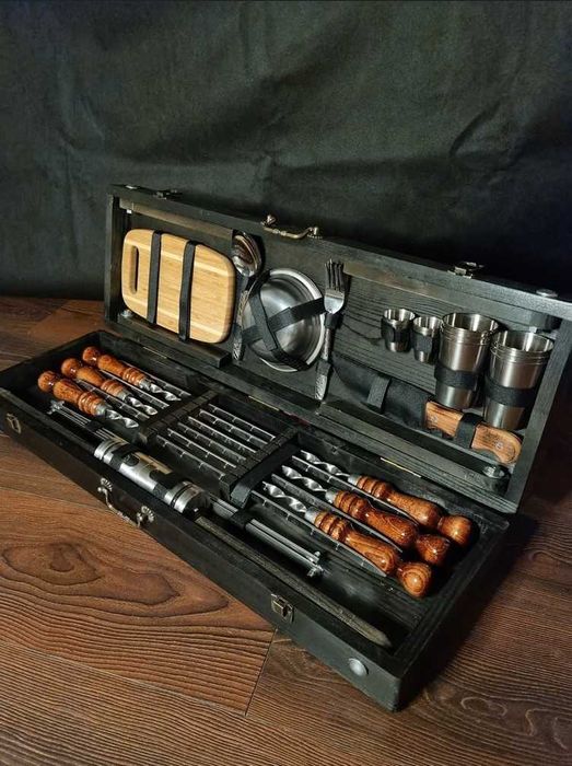 Набір шампурів в кейсі. Кейс-столик. Оригінальний подарунок