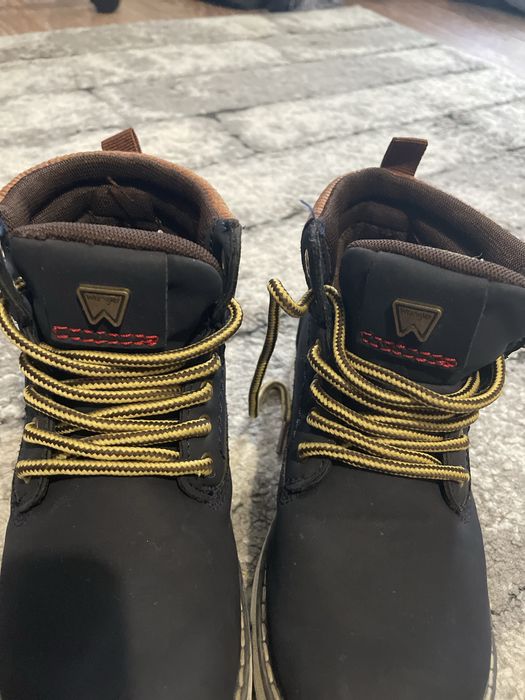 Buty dla chlopca  rozmiar 32