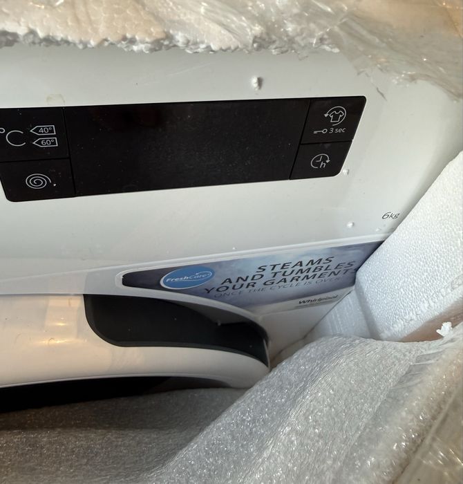 Продам пральну машинку     Whirlpool FWSF61053W EU