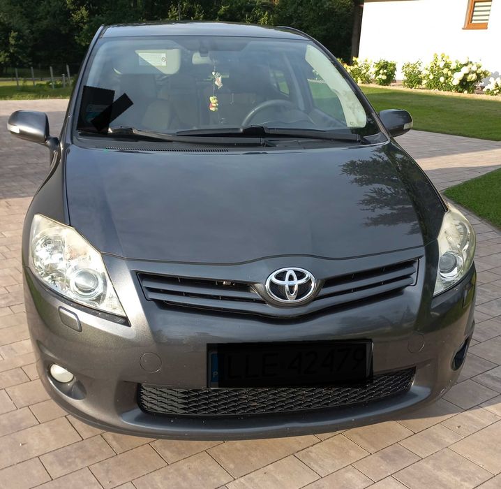 Samochód osobowy Toyota