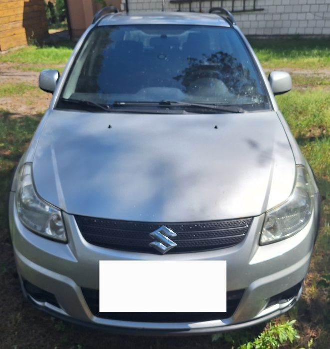Suzuki SX4 srebrny
