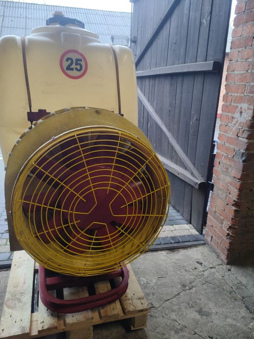 Opryskiwacz sadowniczy