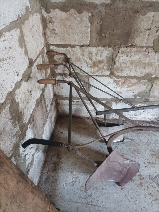 Продам плуг і рало