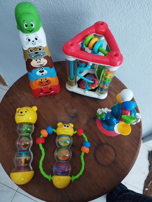 Vários brinquedos bebé cada 3€