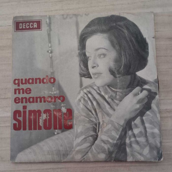 Discos de vinil da artista Simone de Oliveira