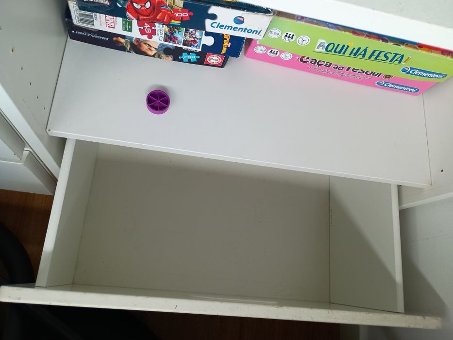 Móvel IKEA de arrumação