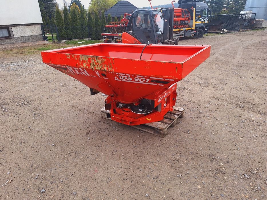 Rozsiewacz nawozu Rauch MDS 901  stan bdb hydraulika