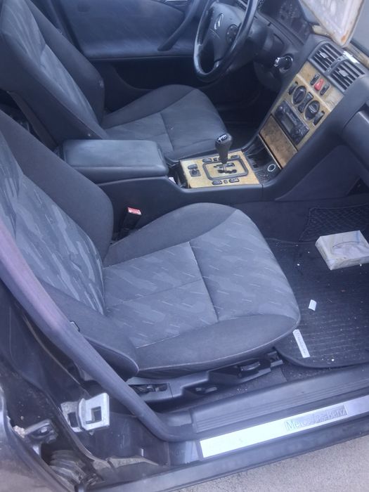 Vendo esse Mercedes-Benz