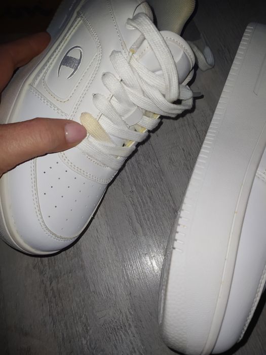 Buty 39 białe  zapraszam