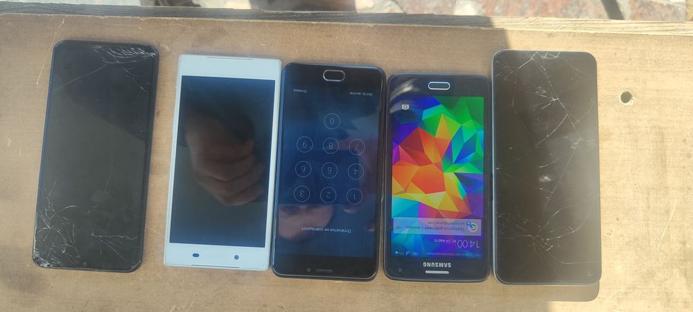 Продам телефоны одним лотом