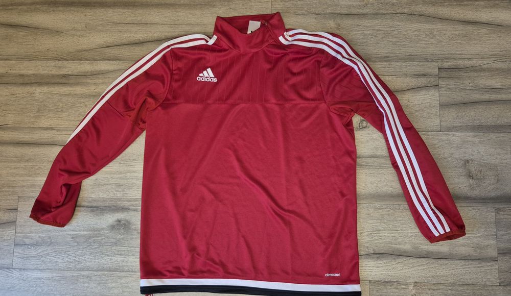 Adidas climacool czerwona bluza L /XL

Zapinana na suwak wzdłuż ramien