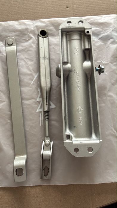 Доводчик дверний DORMA MD29 сріблястий (до 80 кг)