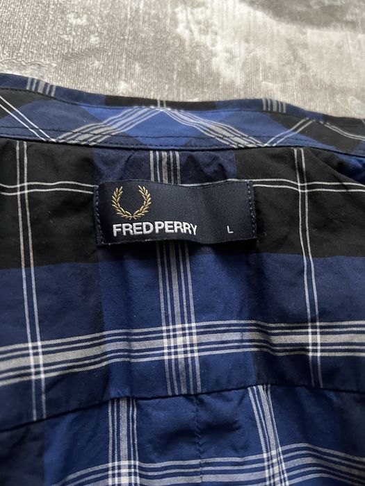 Класна ! Сорочка Fred Perry з нових колекцій