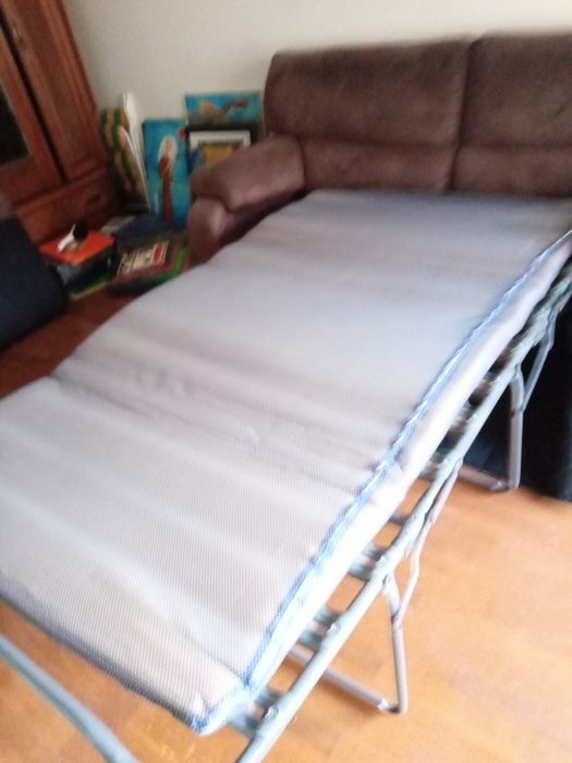 Sofá cama de dois lugares