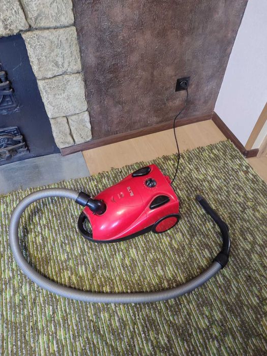 Пылесос Elite бу 1400W