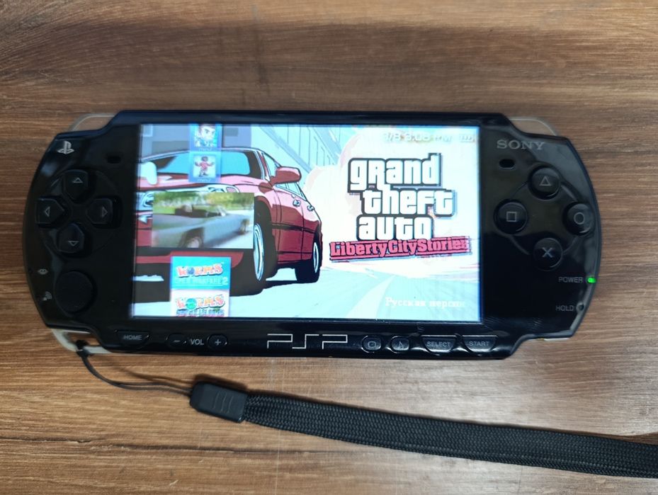 Приставка Sony PSP 2000 4 ГБ