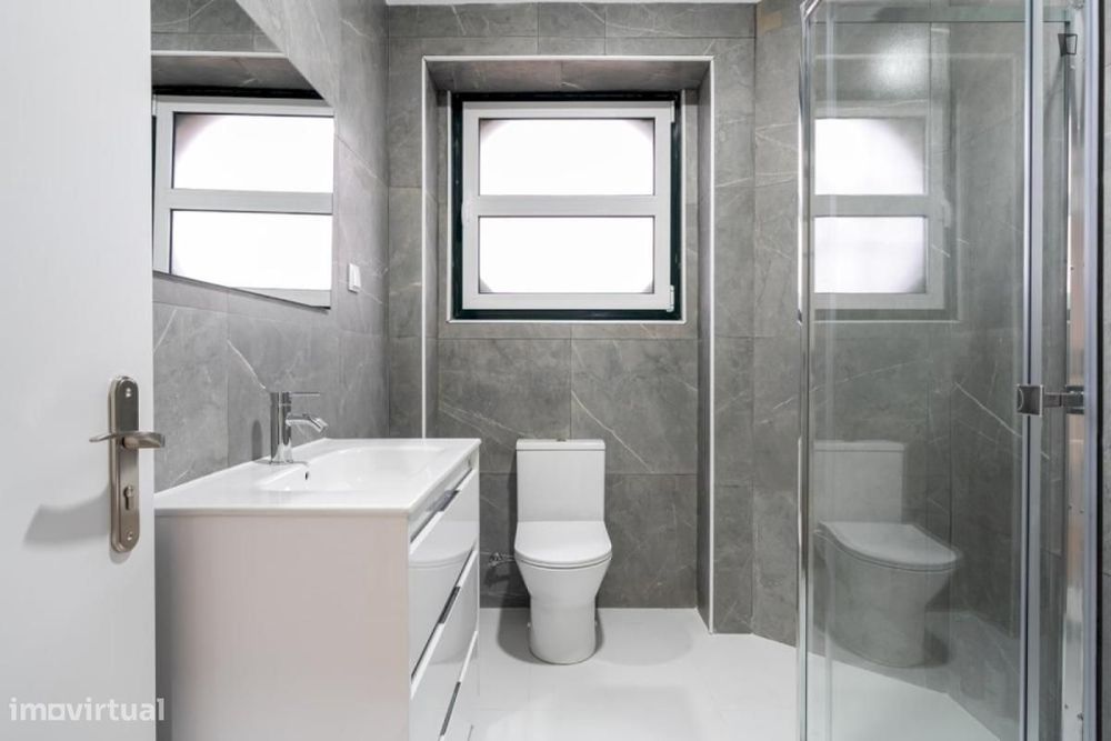 Apartamento com 4 quartos - localizado em Princípe Real Lisbon