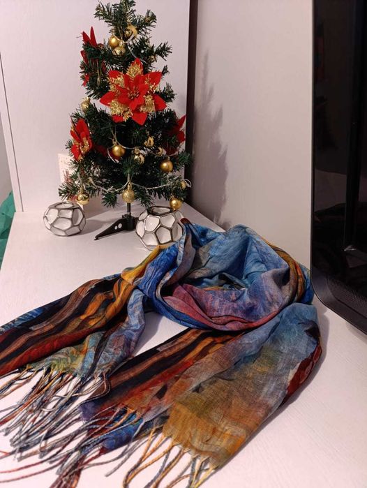 Szalik nowy, 50% jedwab 50% tkanina bambusowa ,177 cm X 70 cm