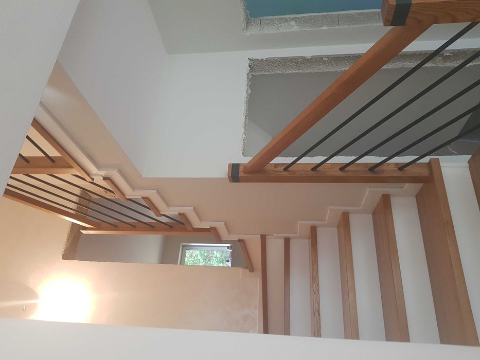 schody drewniane, trepy dębowe , balustrady , dąb