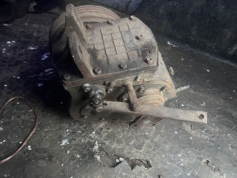 Реверс Львівський навантажувач ком роздаткаГаз Зил