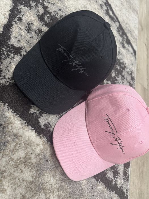 Czapka z daszkiem czarna nowa