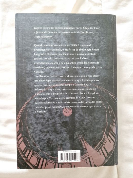 Livro Anjos e Demónios de Dan Brown, Bertrand Editora