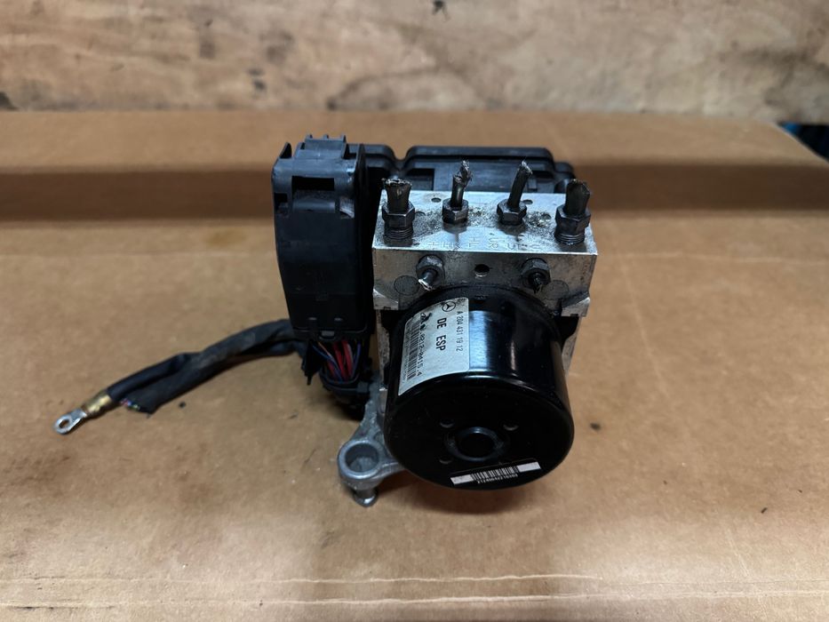 Modulo ABS Mercedes W204 REF; A2049.012400 / A2044.311912