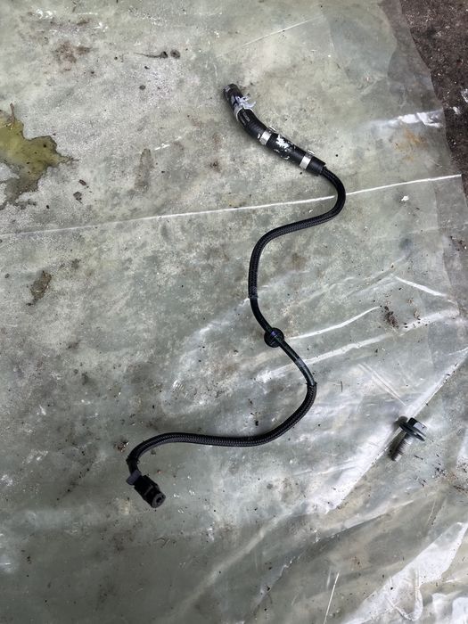 Ford Edge 2015-23 2.0. F2G3-8W005-DD патрубок  в розшерітельний бак