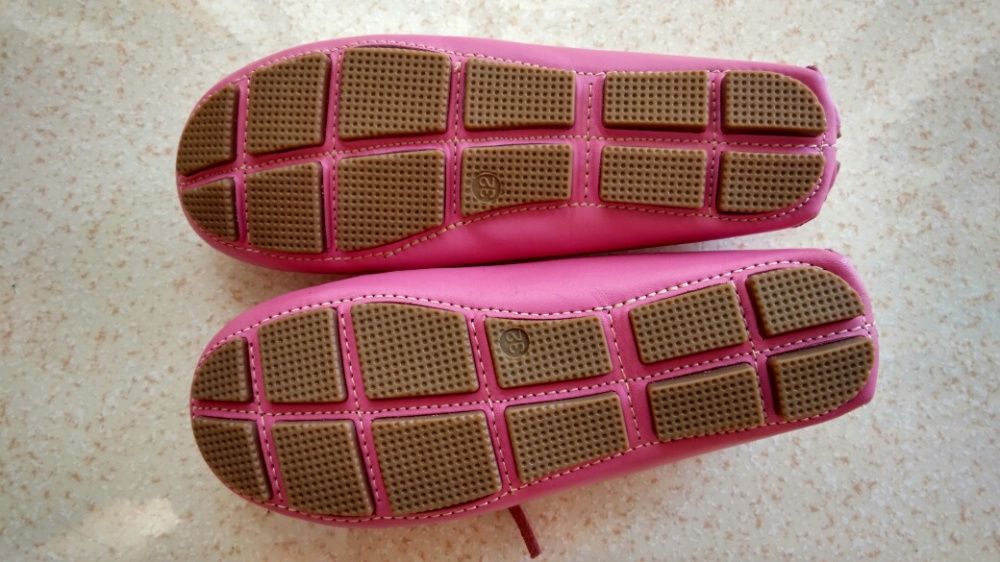 Sapatos Pele Novos de menina 32