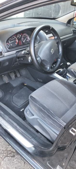 Peugeot 407 SW     preta