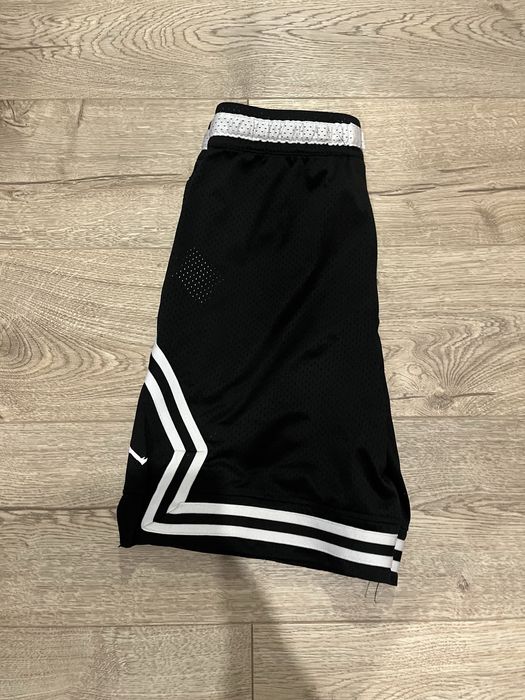 Шорти Jordan dri-fit розмір М оригінал якість чудлва стан ідеальний