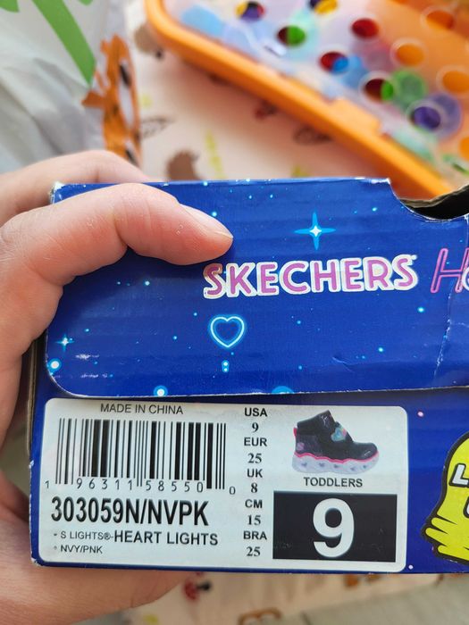 Демі черевики skechers 25р