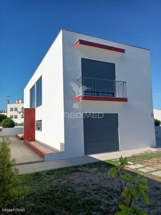 Detached T5 House