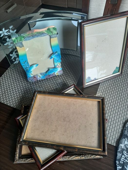 Рамки для фотографий 10 штук.