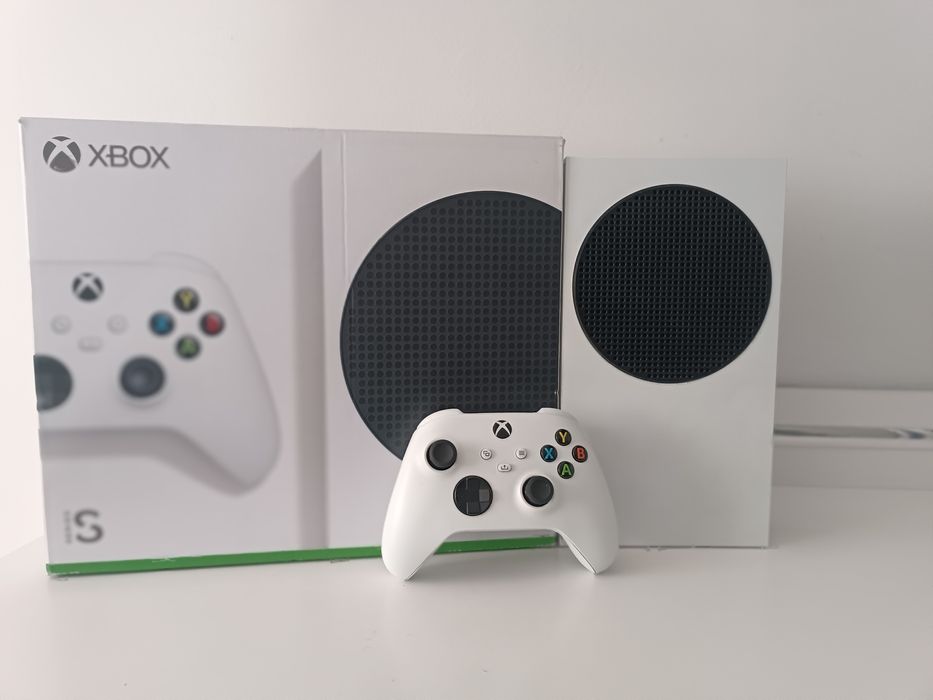 Xbox series s + Gry zaułamek ceny