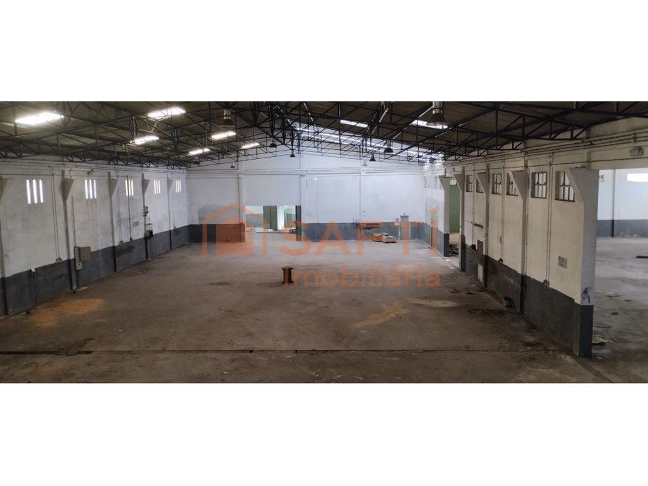 Pavilhão Comercial para Venda - Malhou, Alcanena