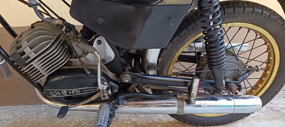 Motorizada antiga de 1981, Macal Minarelli M83, em bom estado