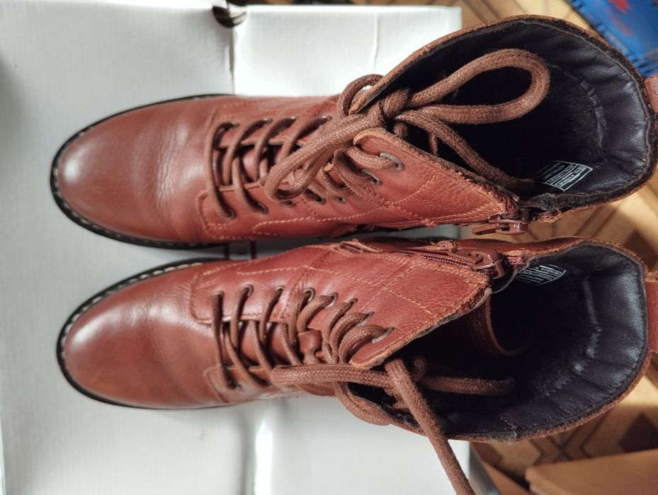 Brown ankle boots - new