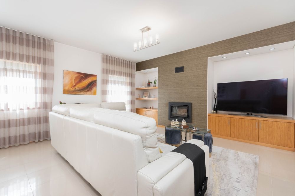 Sofá em 100% pele genuina chateaux D'Arc