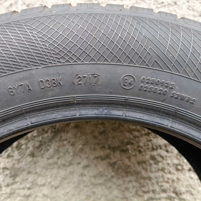 Opony zimowe Continental 235/55 R 17 XL