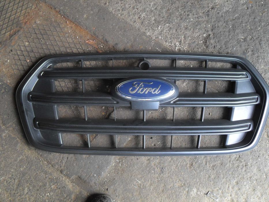 Ford Transit  grill/ atrapa przednia